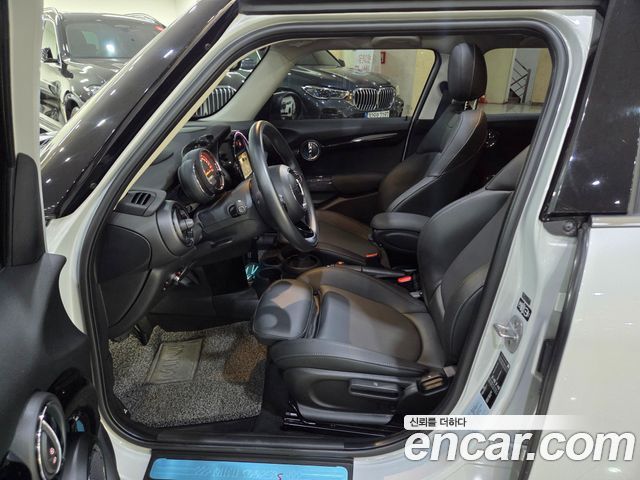 Mini Cooper 2020 — photo 6