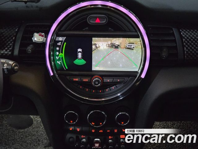 Mini Cooper 2020 — photo 11