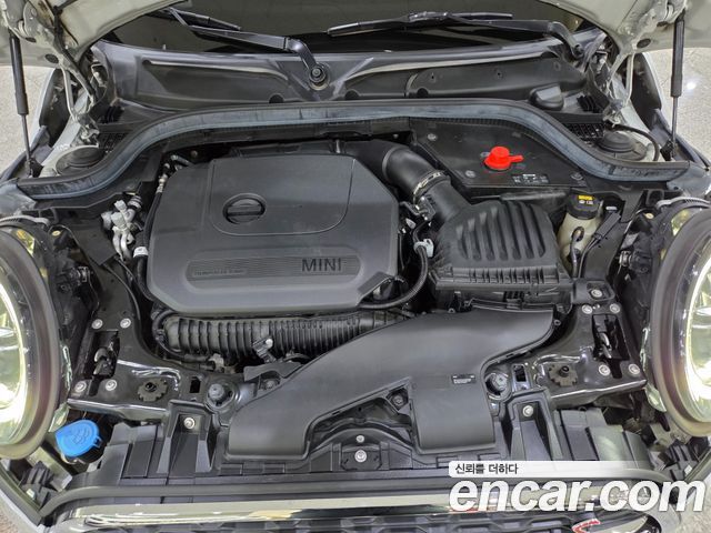Mini Cooper 2020 — photo 18