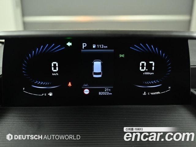 Hyundai Staria 2022 — photo 8