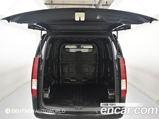 Hyundai Staria 2022 — photo 19
