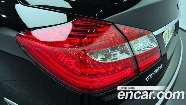 Hyundai Genesis 2014 — photo 9