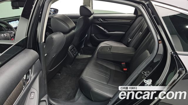 Honda Accord 2021 — photo 16