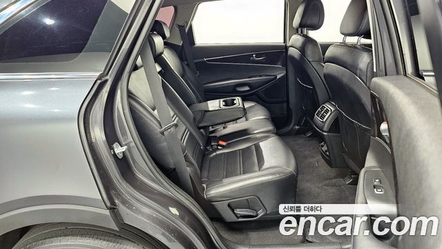 Kia Sorento 2016 — photo 12