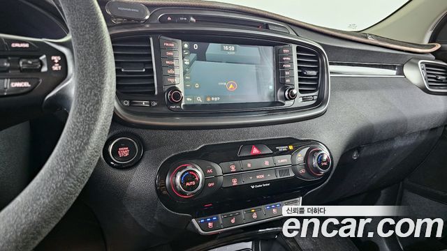 Kia Sorento 2016 — photo 13