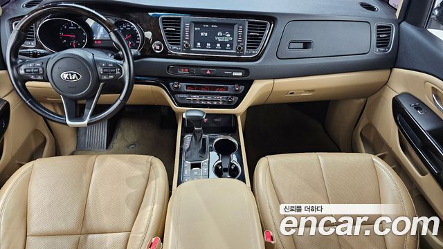 Kia Canival 2019 — photo 7