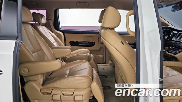 Kia Canival 2019 — photo 12