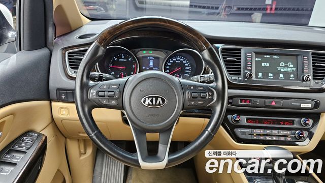 Kia Canival 2019 — photo 14