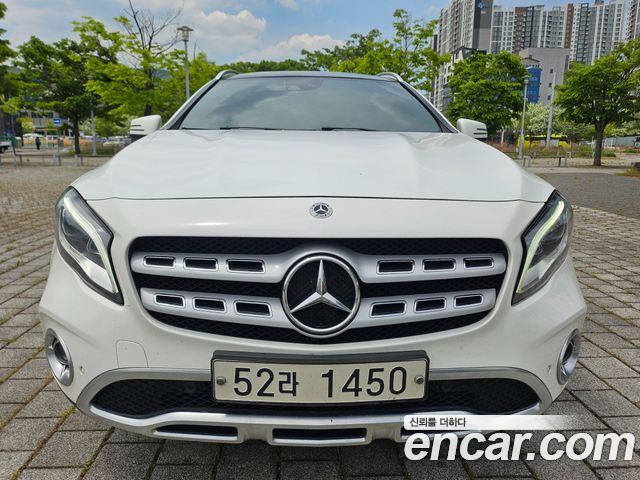 Mercedes-Benz GLA-Class 2019 — photo 1