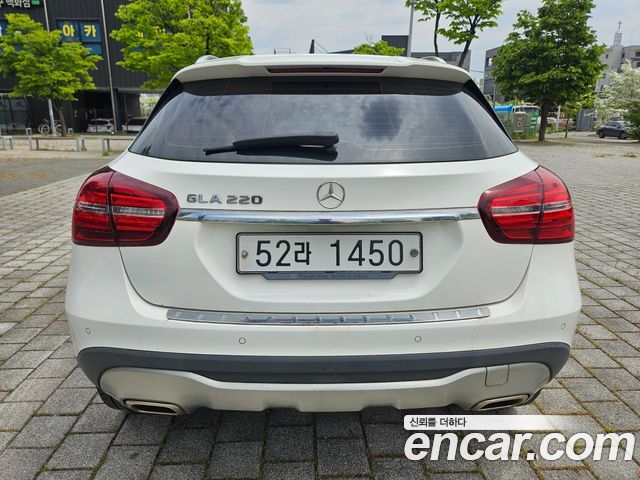 Mercedes-Benz GLA-Class 2019 — photo 6