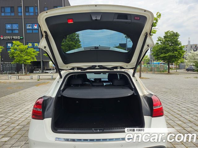 Mercedes-Benz GLA-Class 2019 — photo 8