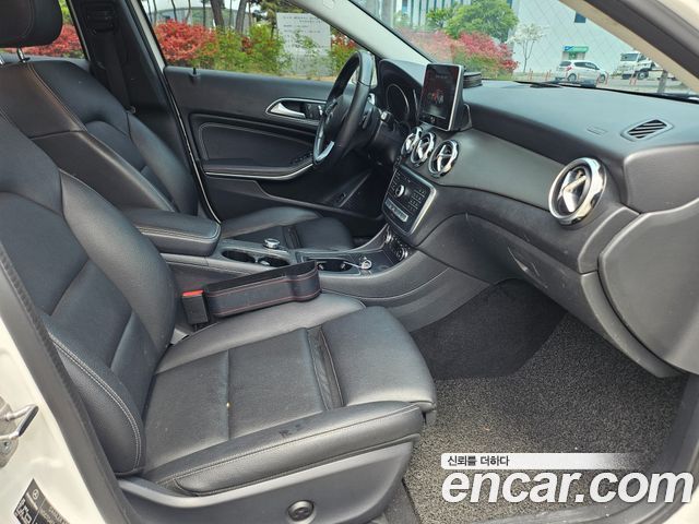 Mercedes-Benz GLA-Class 2019 — photo 10