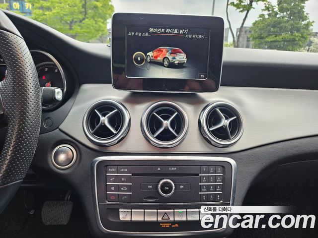 Mercedes-Benz GLA-Class 2019 — photo 17