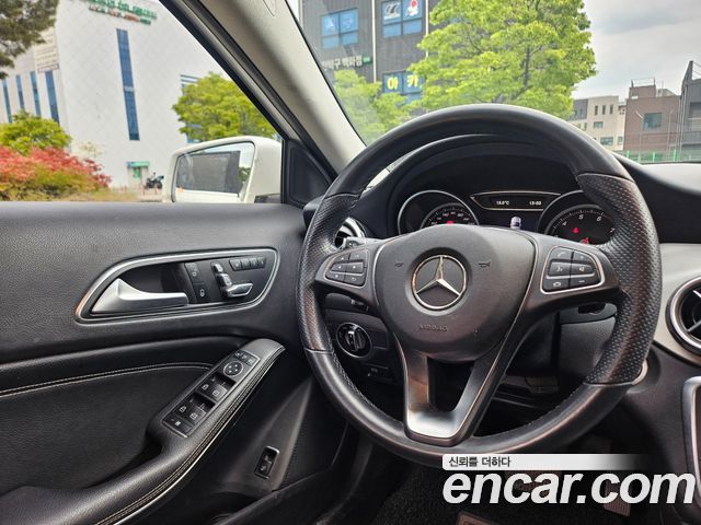 Mercedes-Benz GLA-Class 2019 — photo 19