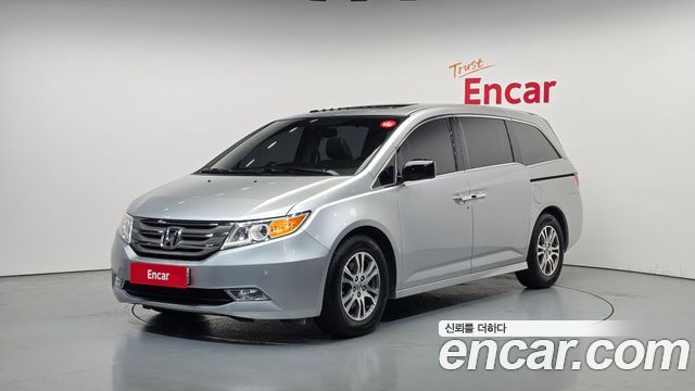 Honda Odyssey 2013 — photo 1