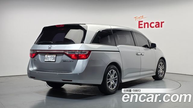 Honda Odyssey 2013 — photo 2