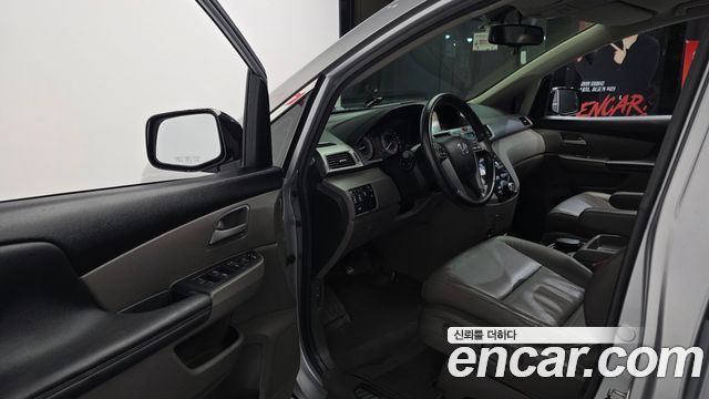 Honda Odyssey 2013 — photo 10