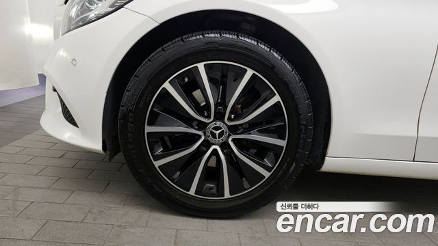 Mercedes-Benz C-Class 2020 — photo 5