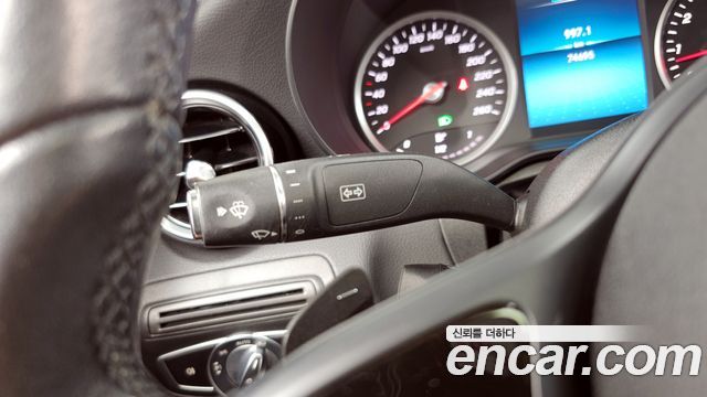 Mercedes-Benz C-Class 2020 — photo 25