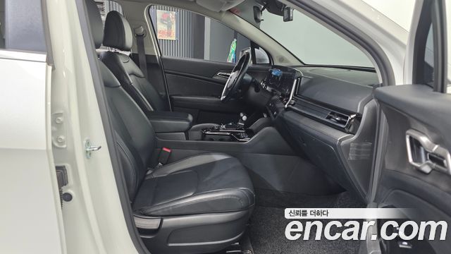 Kia Sportage 2022 — photo 16