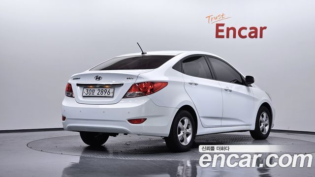 Hyundai Accent 2012 — photo 2