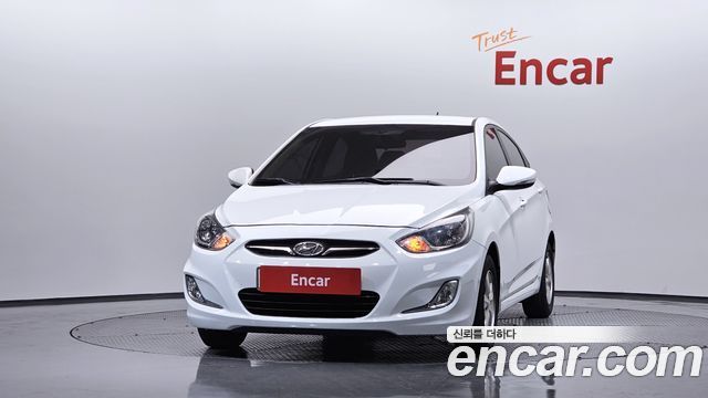 Hyundai Accent 2012 — photo 3
