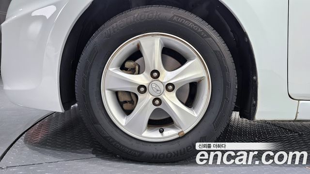 Hyundai Accent 2012 — photo 5