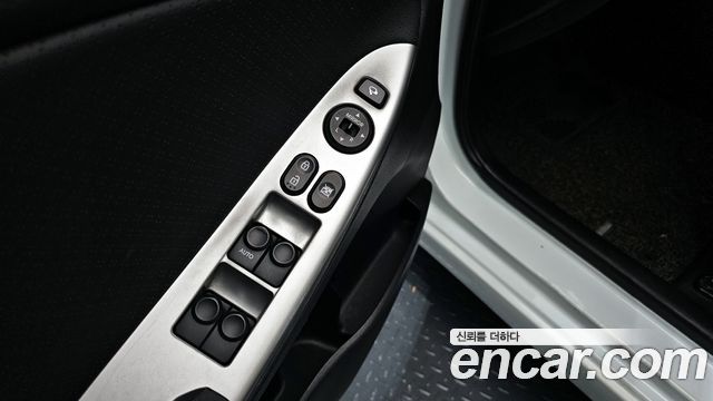 Hyundai Accent 2012 — photo 19