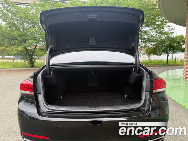 Genesis G80 2017 — photo 12