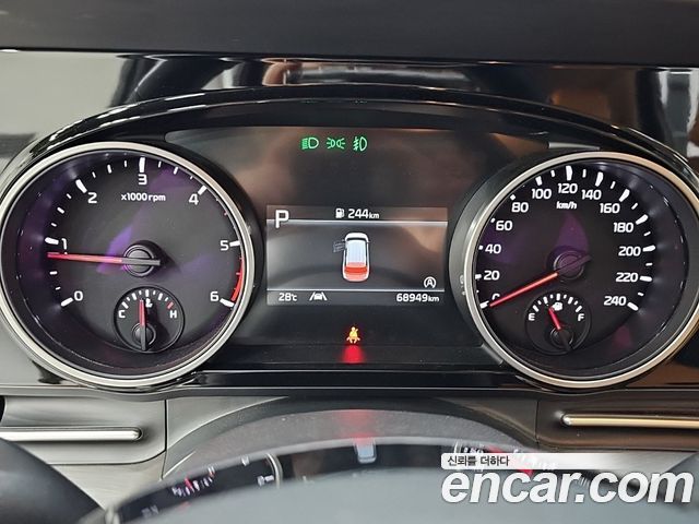 Kia Canival 2021 — photo 8