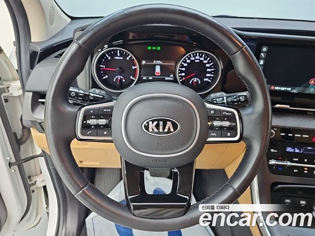Kia Canival 2021 — photo 14