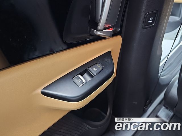 Kia Canival 2021 — photo 16