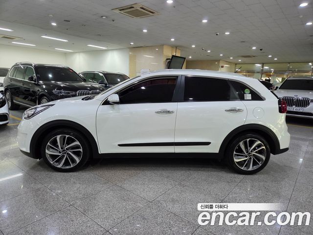Kia Niro 2017 — photo 3