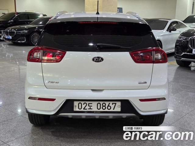 Kia Niro 2017 — photo 4