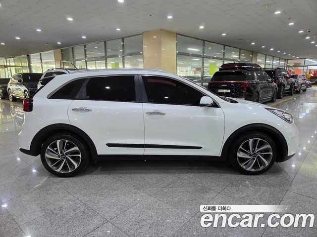 Kia Niro 2017 — photo 5