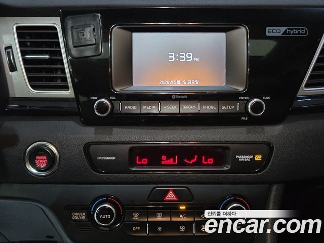 Kia Niro 2017 — photo 11