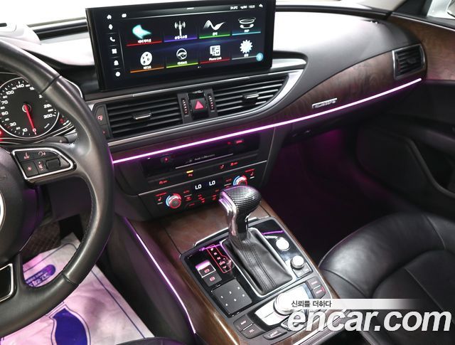 Audi A7 2015 — photo 17