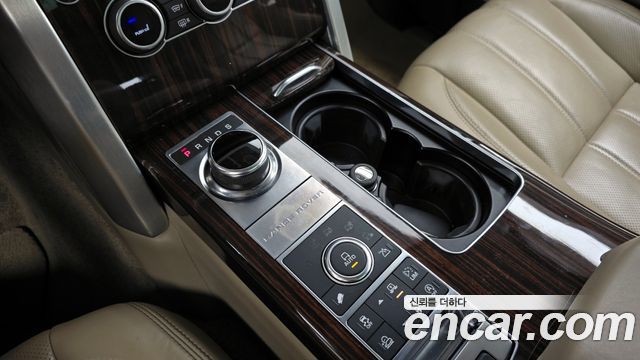 Land Rover Range Rover 2017 — photo 9