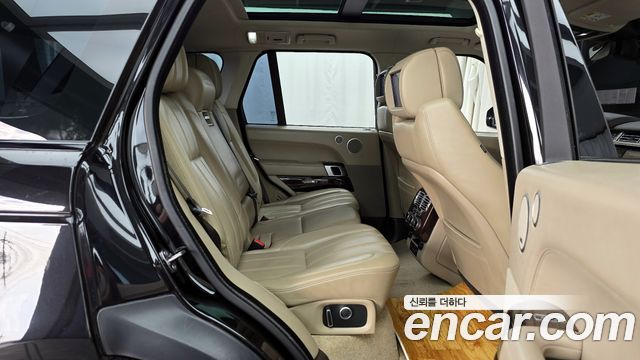 Land Rover Range Rover 2017 — photo 11