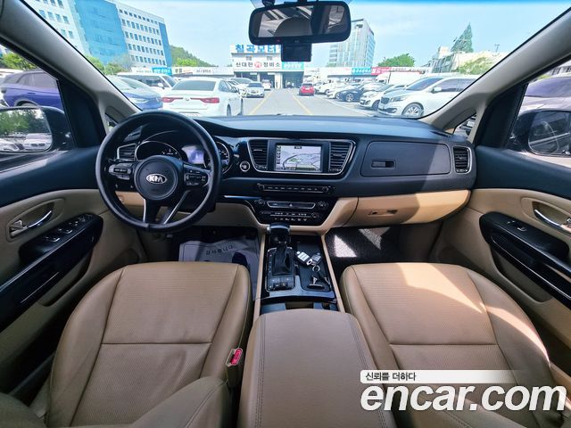 Kia Canival 2017 — photo 7
