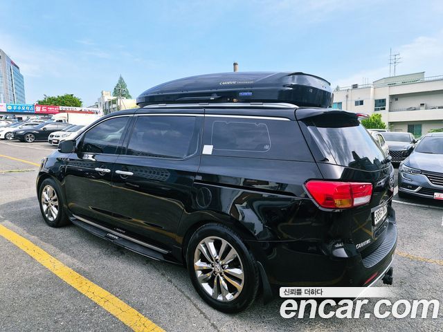 Kia Canival 2017 — photo 9