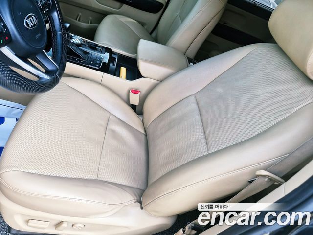 Kia Canival 2017 — photo 13