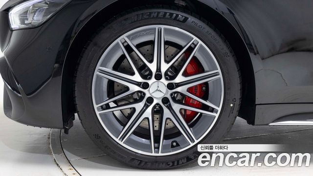 Mercedes-Benz AMG GT 2026 — photo 5