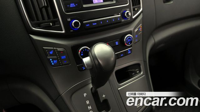 Hyundai Starex 2018 — photo 9