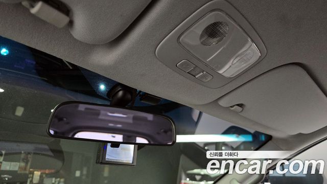 Hyundai Starex 2018 — photo 19