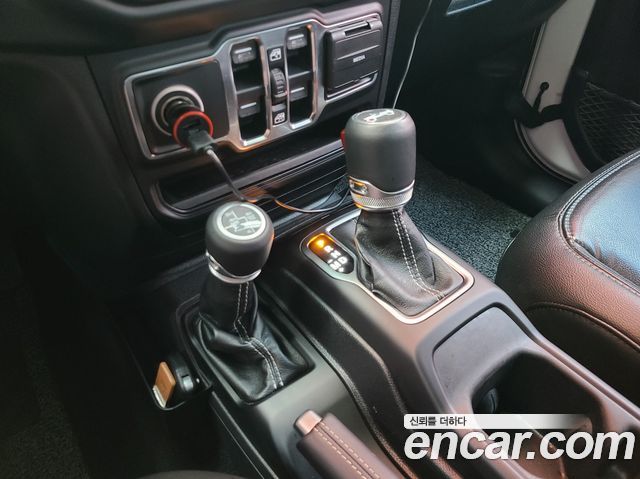 Jeep Wrangler 2019 — photo 9