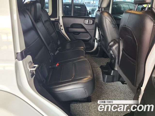 Jeep Wrangler 2019 — photo 15