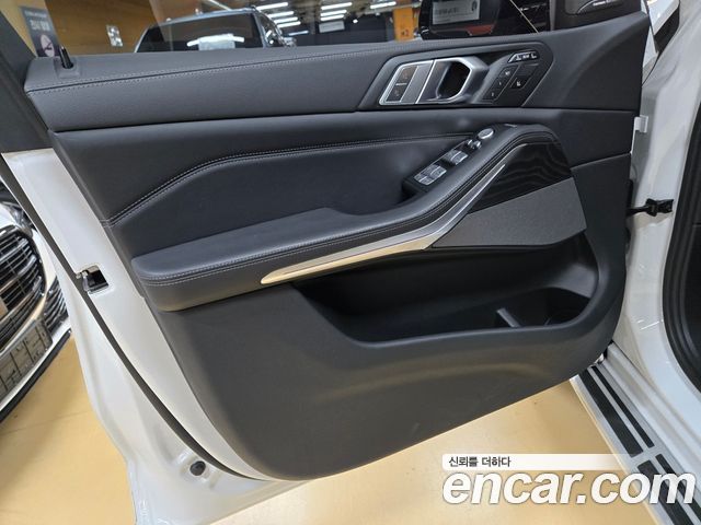 BMW X7 2020 — photo 12