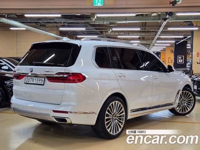 BMW X7 2020 — photo 18