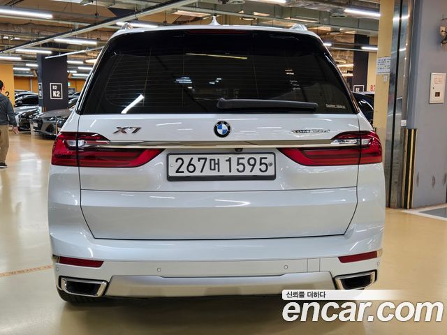 BMW X7 2020 — photo 19